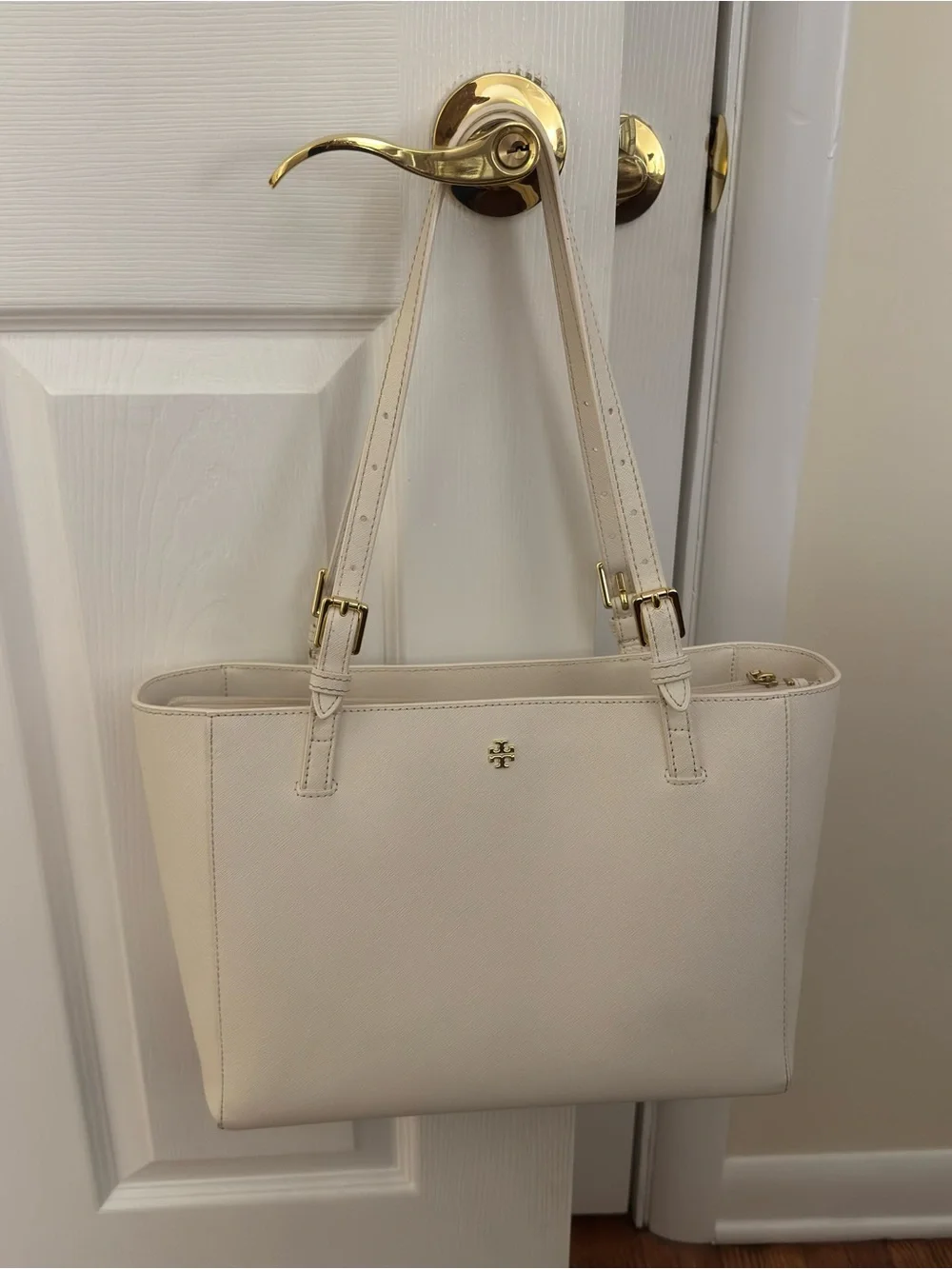 Tory Burch Emerson Small Tote in white and gold